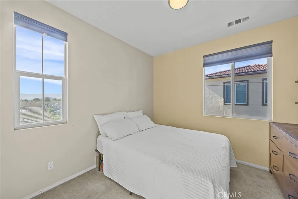 6398 Pegasus Court, Eastvale, California 91752 home-pic-23